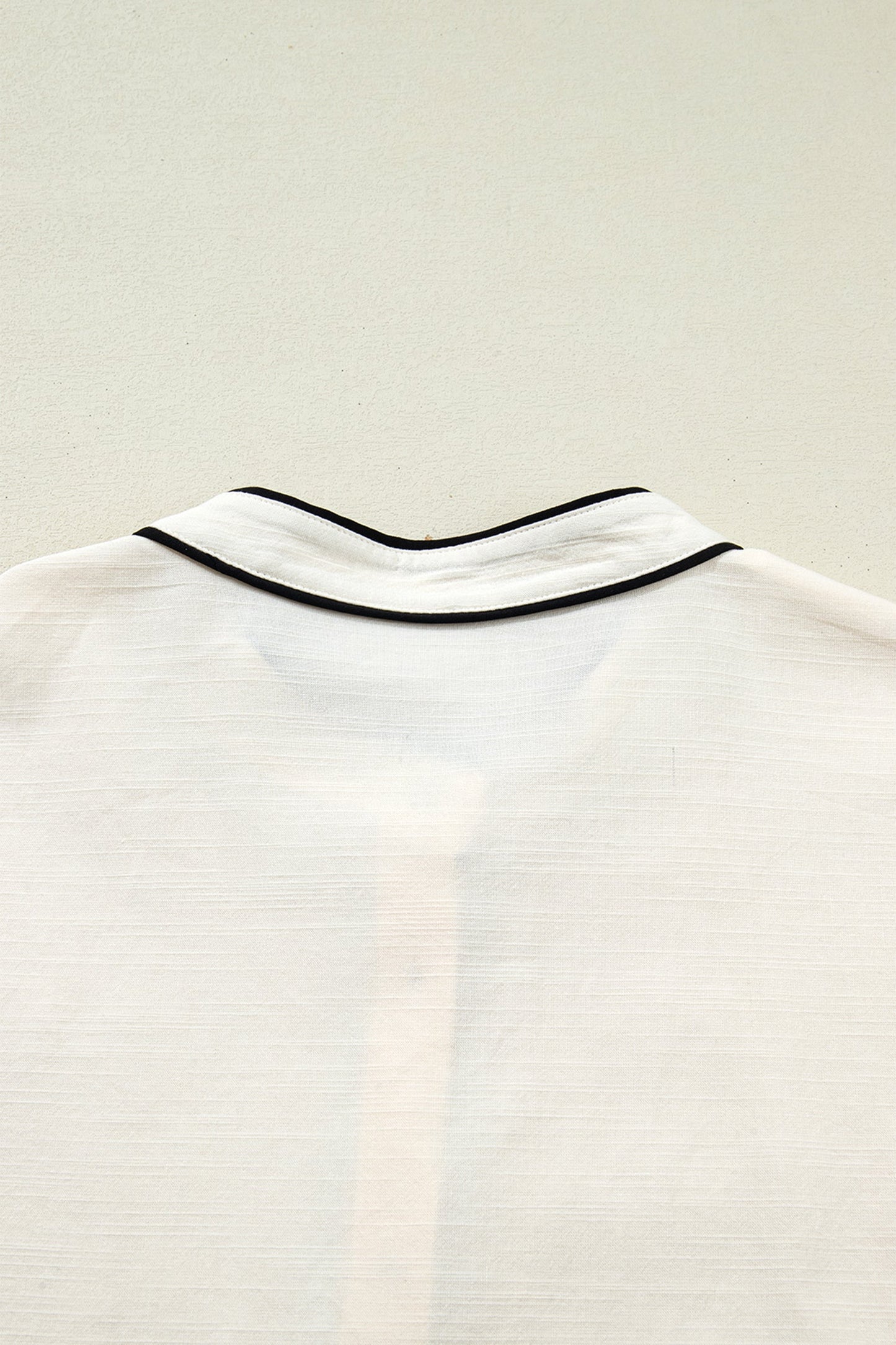 Contrast Trim Buttoned Long Puff Sleeve Shirt