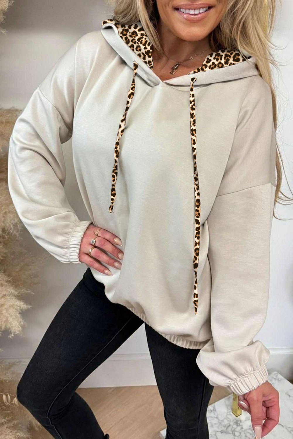 Leopard Contrast Drawstring Hood Drop Shoulder Top