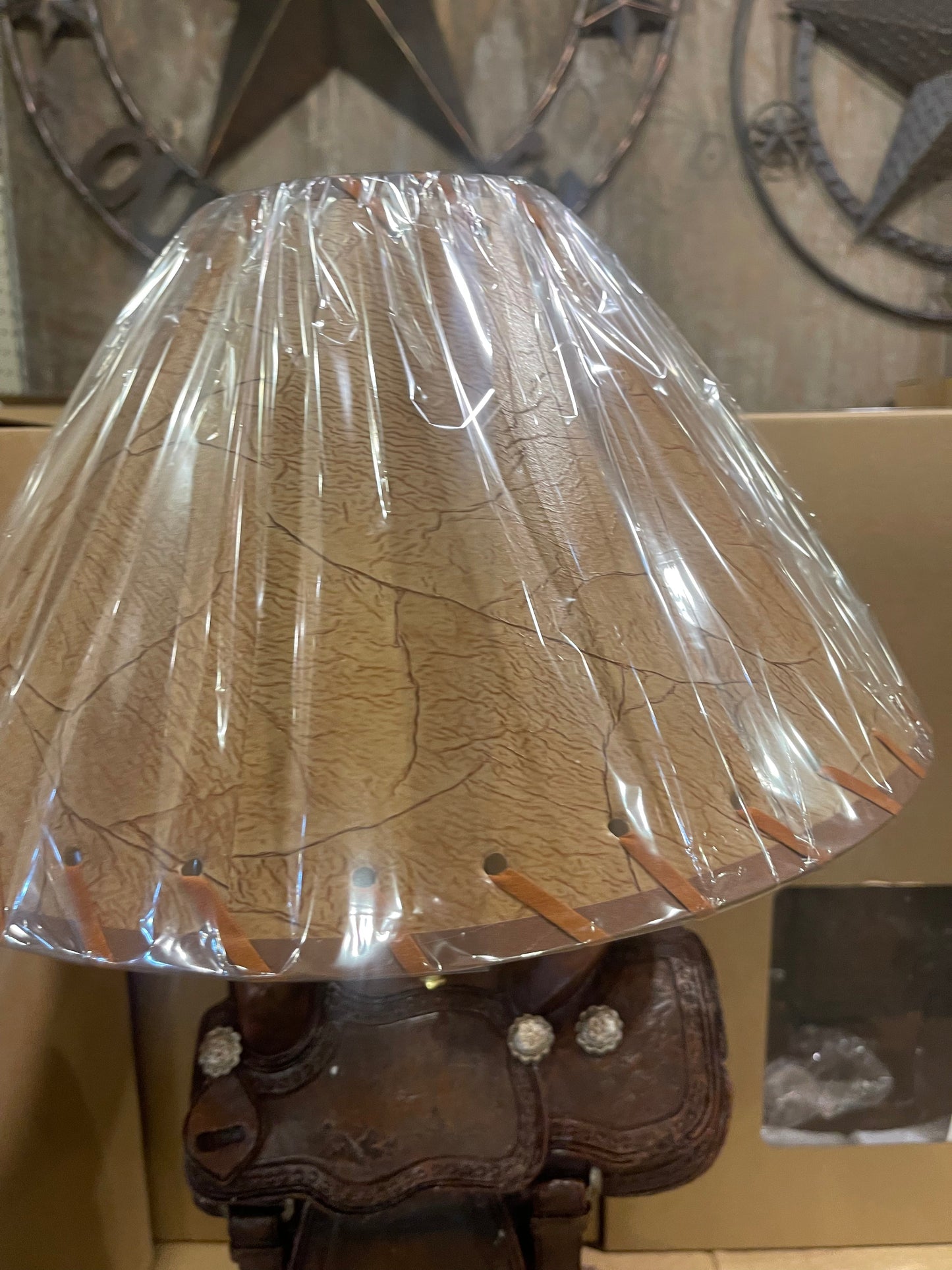 RA1405 Saddle Lamp